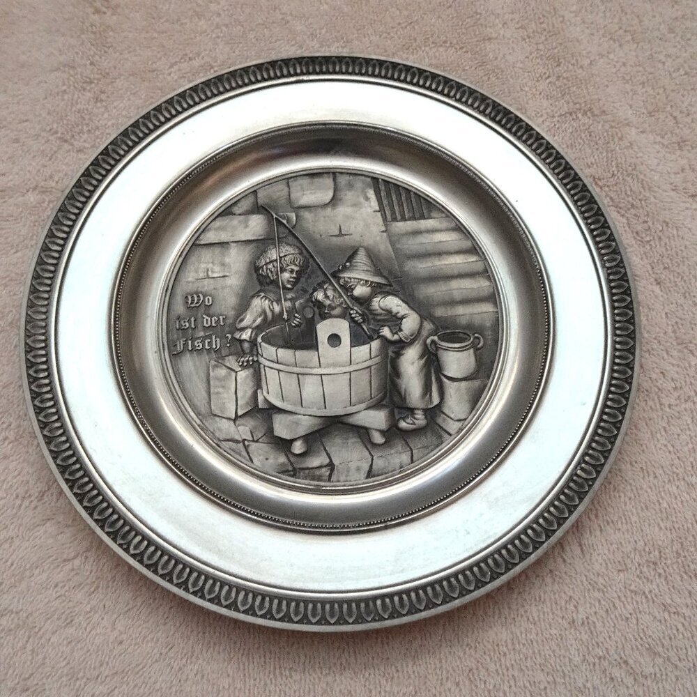 SKS Zinn 95% Pewter Plate Boys Fishing Where is the Fish? German Vintage 8 Inch